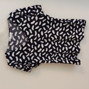 Calvin Klein flutter sleeve blouse L